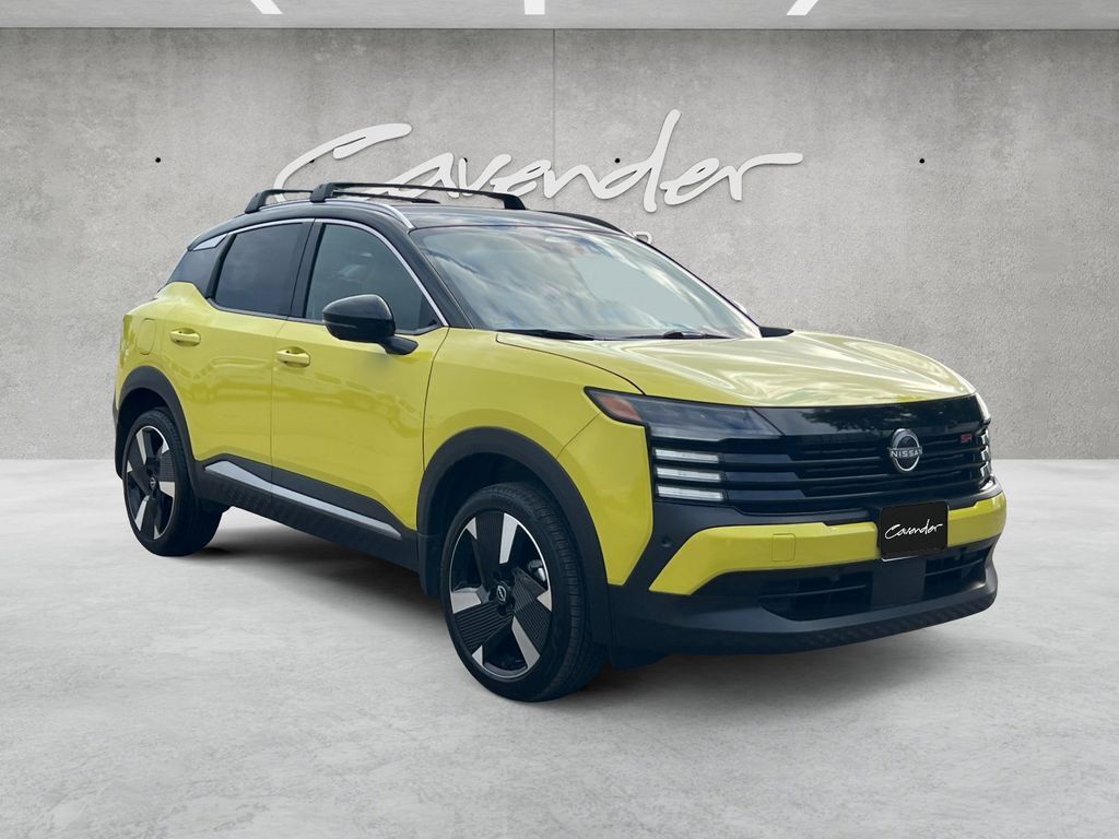 2025 Nissan Kicks SR