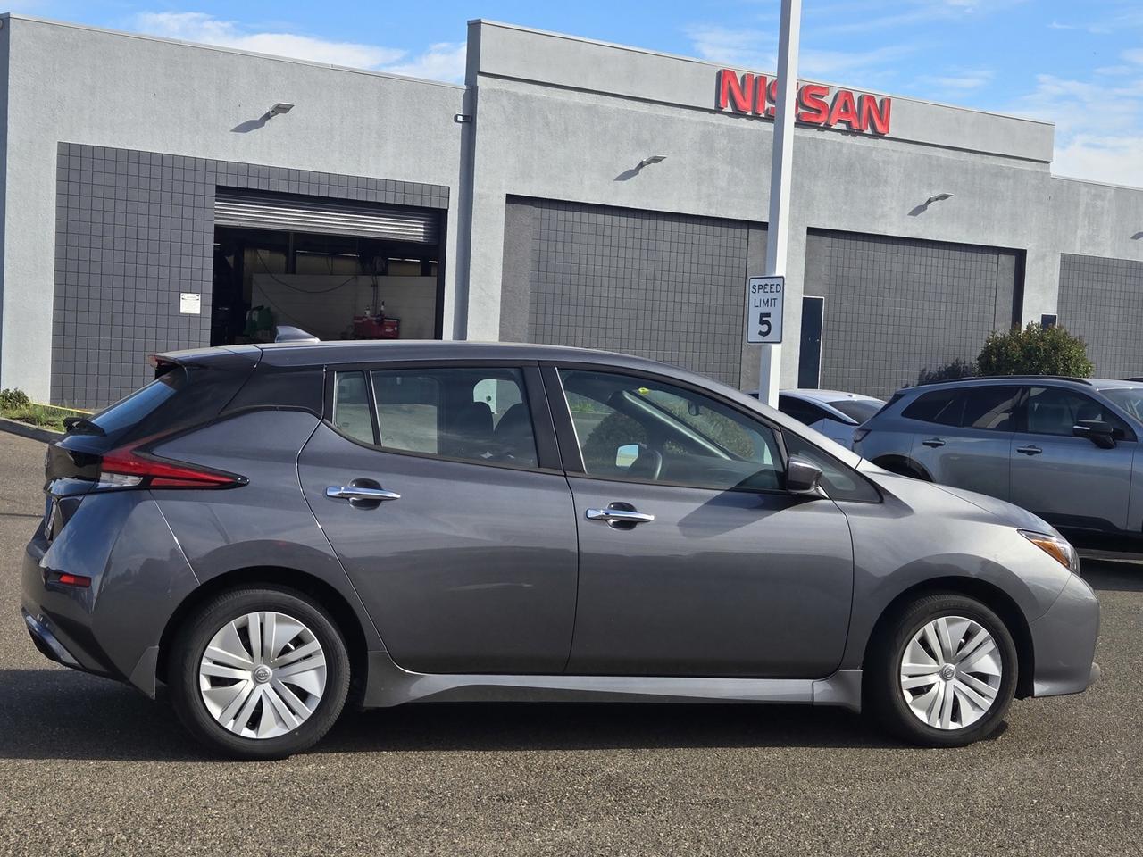 2025 Nissan LEAF S 2025 Nissan LEAF S