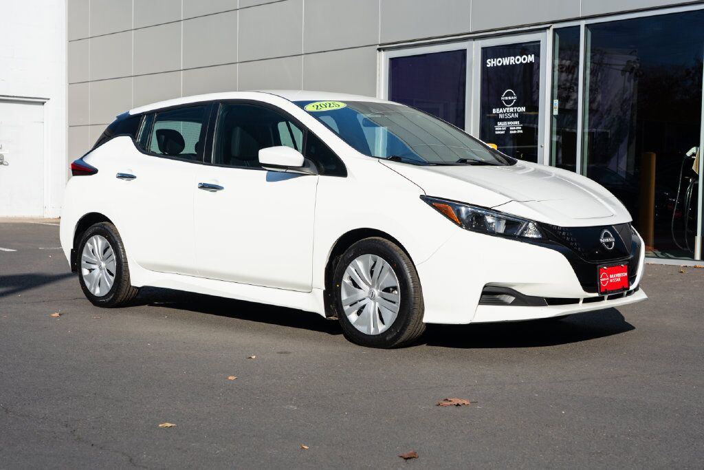 2025 Nissan Leaf S