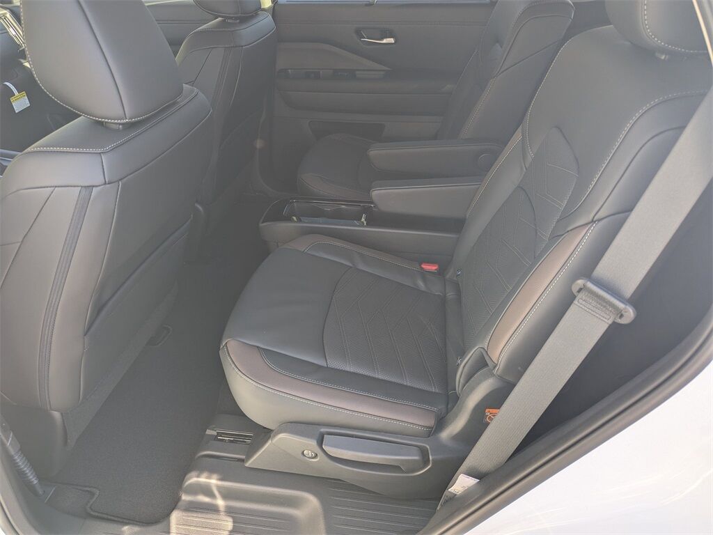 2025 Nissan Pathfinder Platinum Kennesaw GA 2025 Nissan Pathfinder Platinum Kennesaw GA