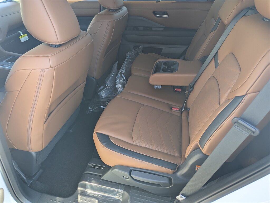 2025 Nissan Pathfinder Platinum Kennesaw GA 2025 Nissan Pathfinder Platinum Kennesaw GA