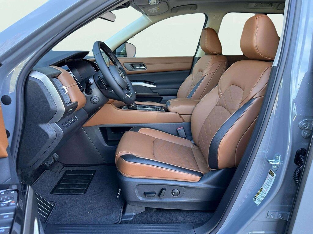 2025 Nissan Pathfinder Platinum San Clemente CA 2025 Nissan Pathfinder Platinum San Clemente CA