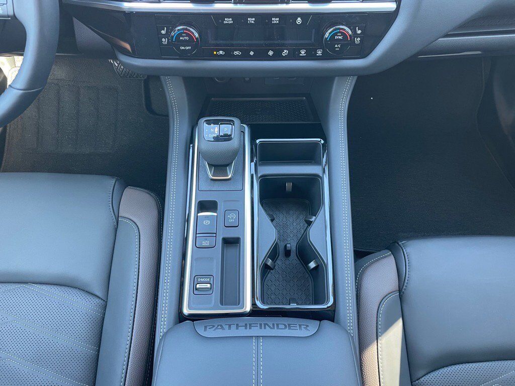 2025 Nissan Pathfinder Platinum Oak Ridge TN 2025 Nissan Pathfinder Platinum Oak Ridge TN