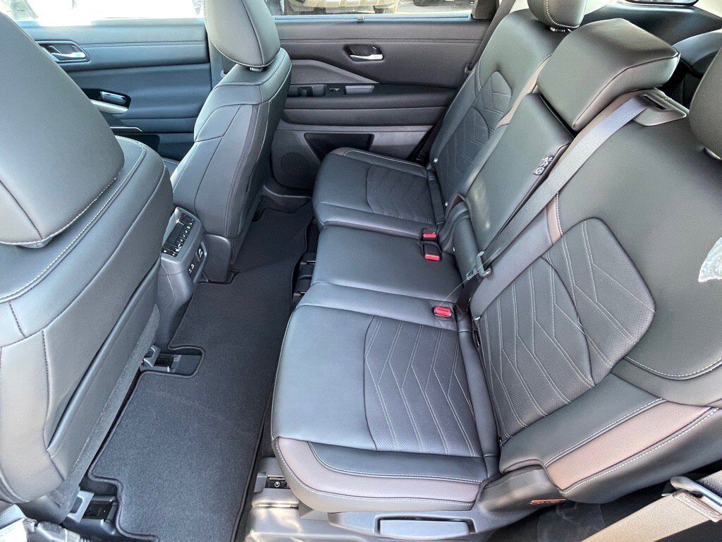 2025 Nissan Pathfinder Platinum Oak Ridge TN 2025 Nissan Pathfinder Platinum Oak Ridge TN