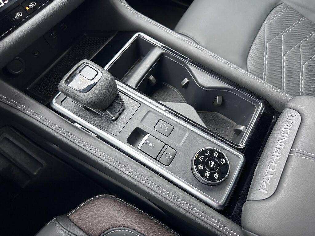 2025 Nissan Pathfinder Platinum San Clemente CA