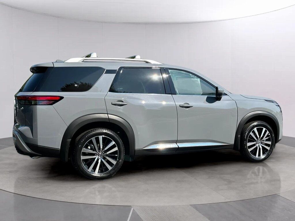 2025 Nissan Pathfinder Platinum San Clemente CA