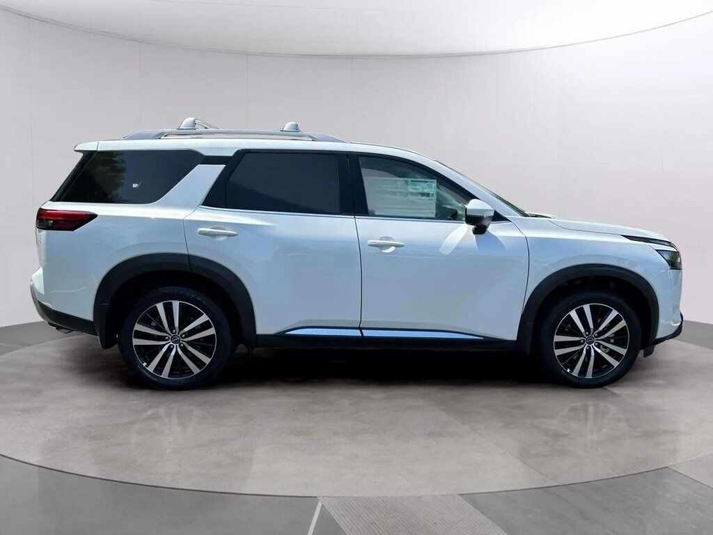 2025 Nissan Pathfinder Platinum San Clemente CA