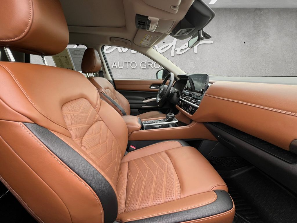 2025 Nissan Pathfinder Platinum San Marcos TX