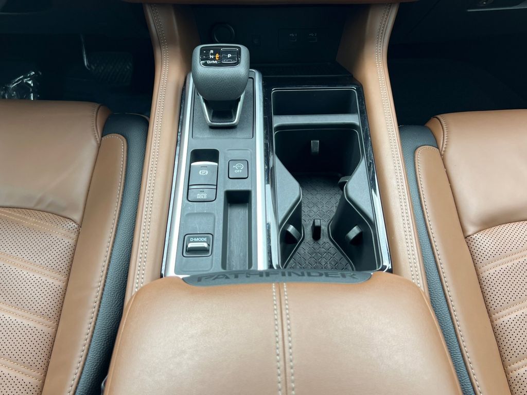 2025 Nissan Pathfinder Platinum San Marcos TX