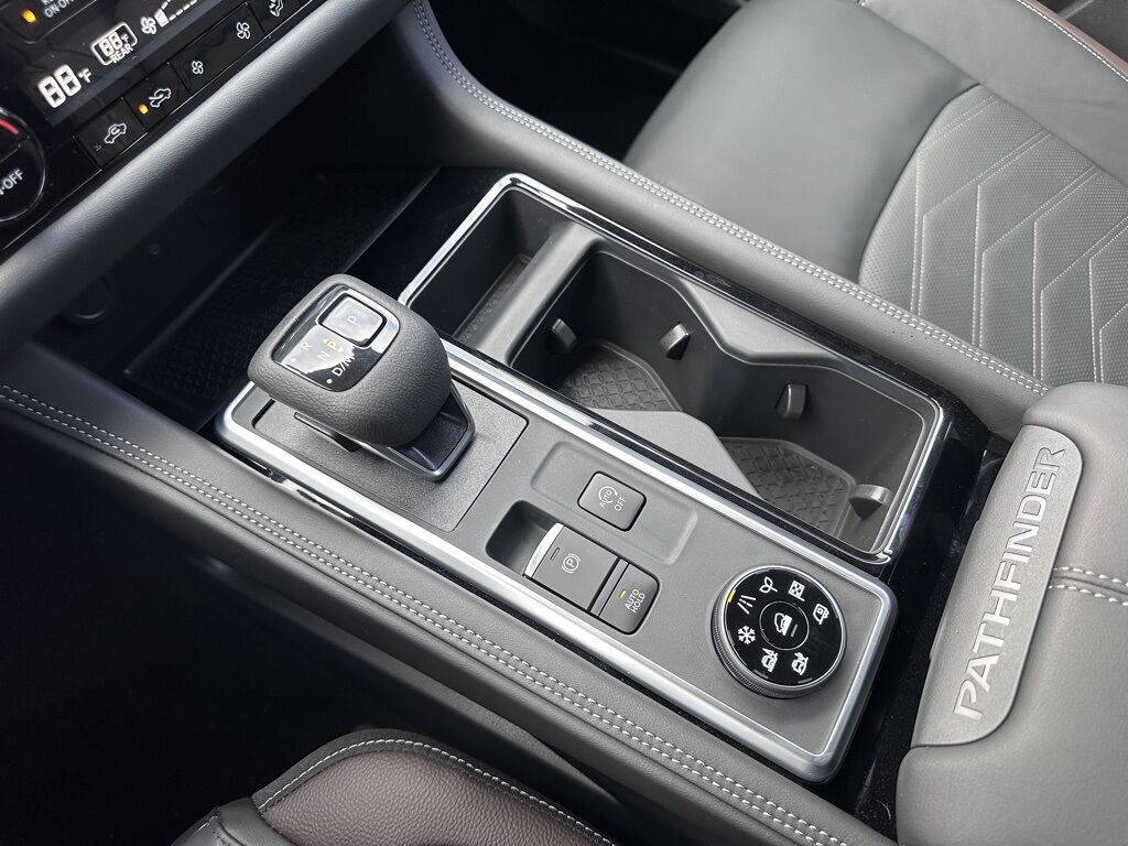 2025 Nissan Pathfinder Platinum San Clemente CA