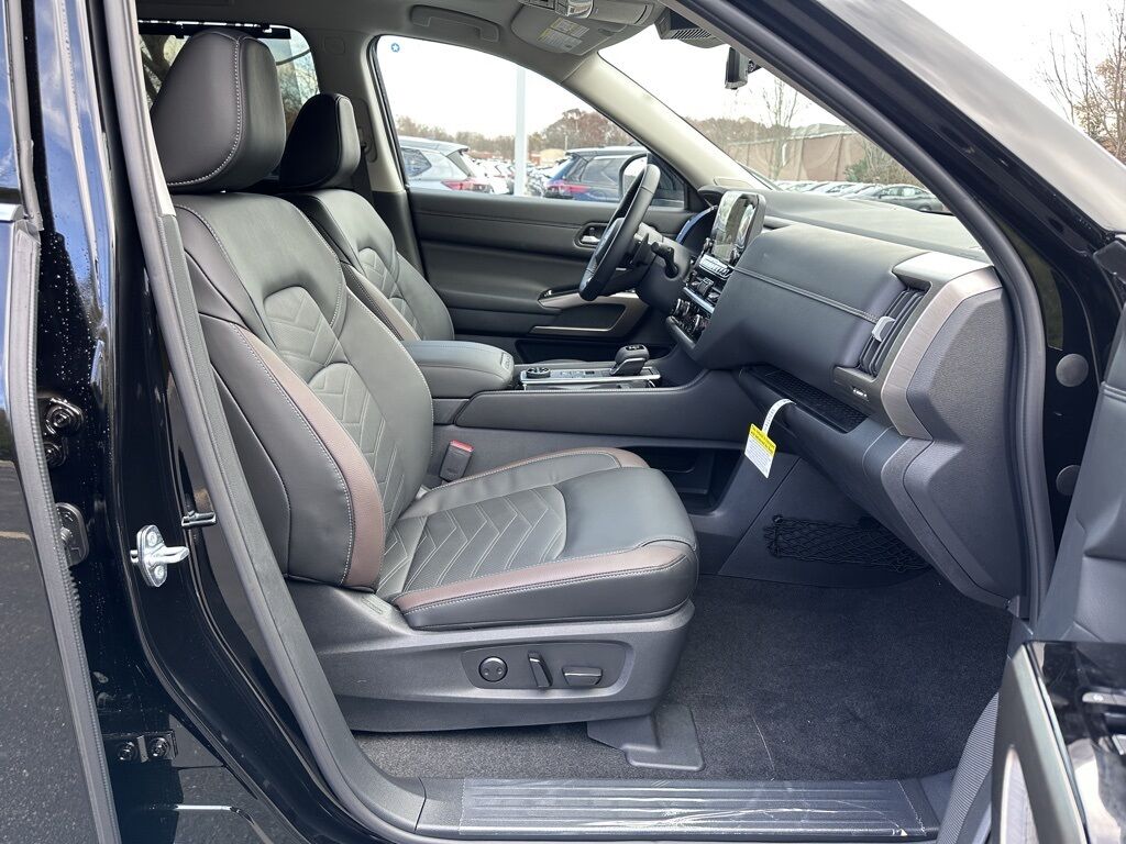 2025 Nissan Pathfinder Platinum San Clemente CA