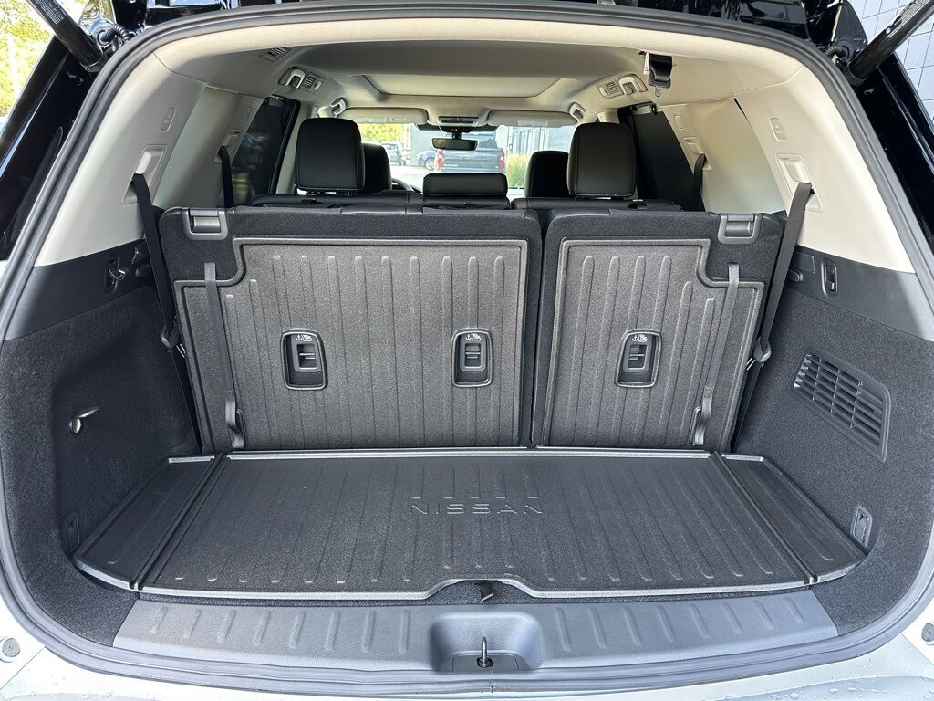 2025 Nissan Pathfinder Platinum San Clemente CA