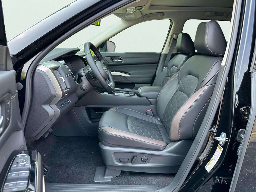 2025 Nissan Pathfinder Platinum San Clemente CA