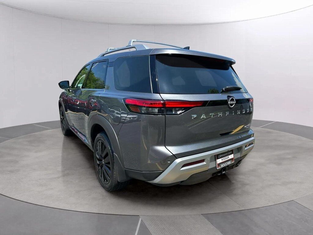 2025 Nissan Pathfinder Platinum w/Captain&apos;s Chairs Package San Clemente CA