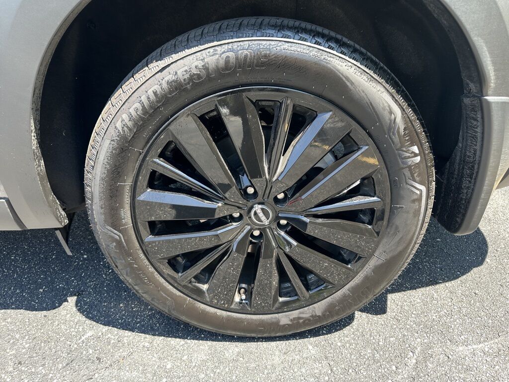 2025 Nissan Pathfinder Platinum w/Captain&apos;s Chairs Package San Clemente CA