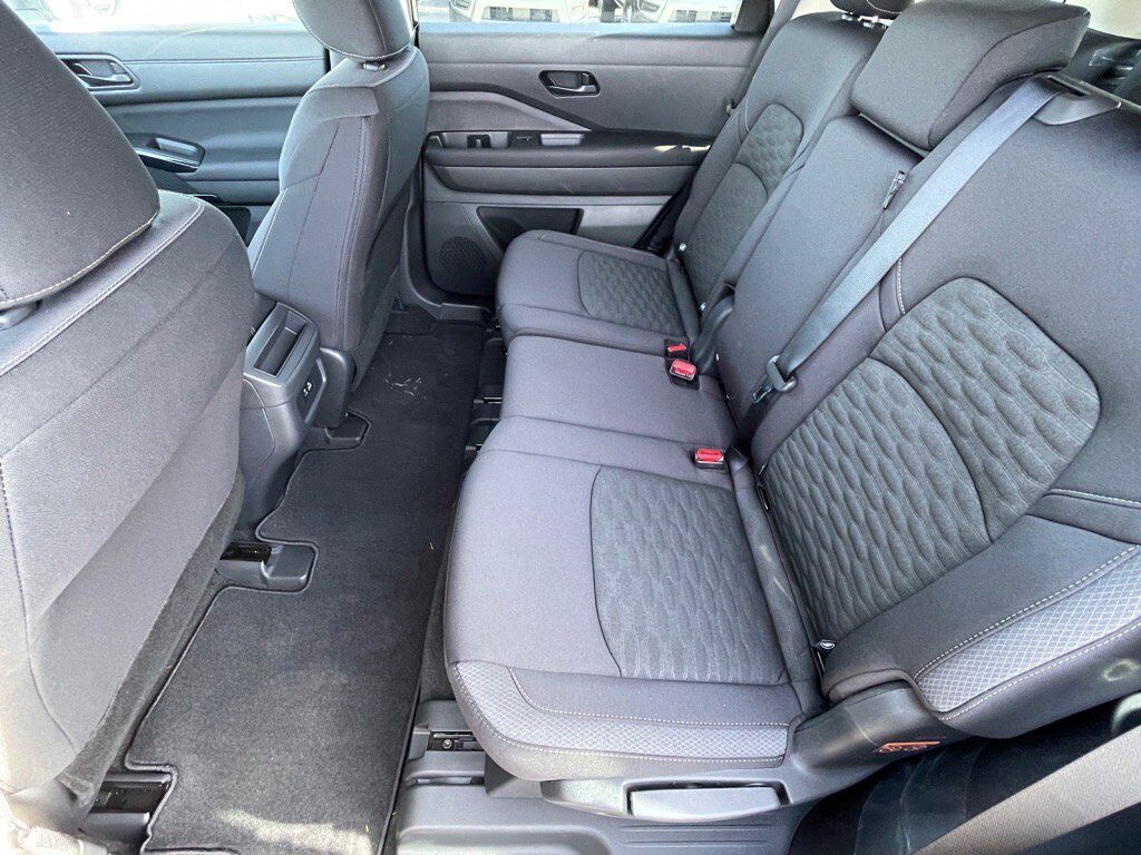 2025 Nissan Pathfinder S Oak Ridge TN 2025 Nissan Pathfinder S Oak Ridge TN