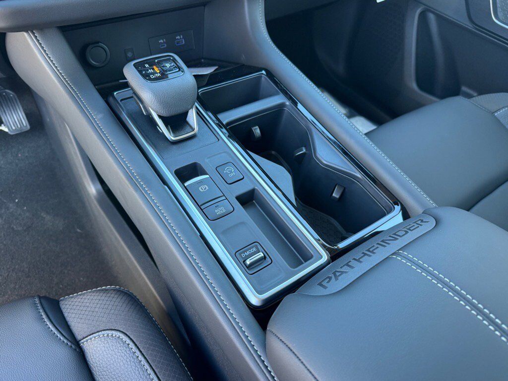 2025 Nissan Pathfinder SL Johnson City TN 2025 Nissan Pathfinder SL Johnson City TN