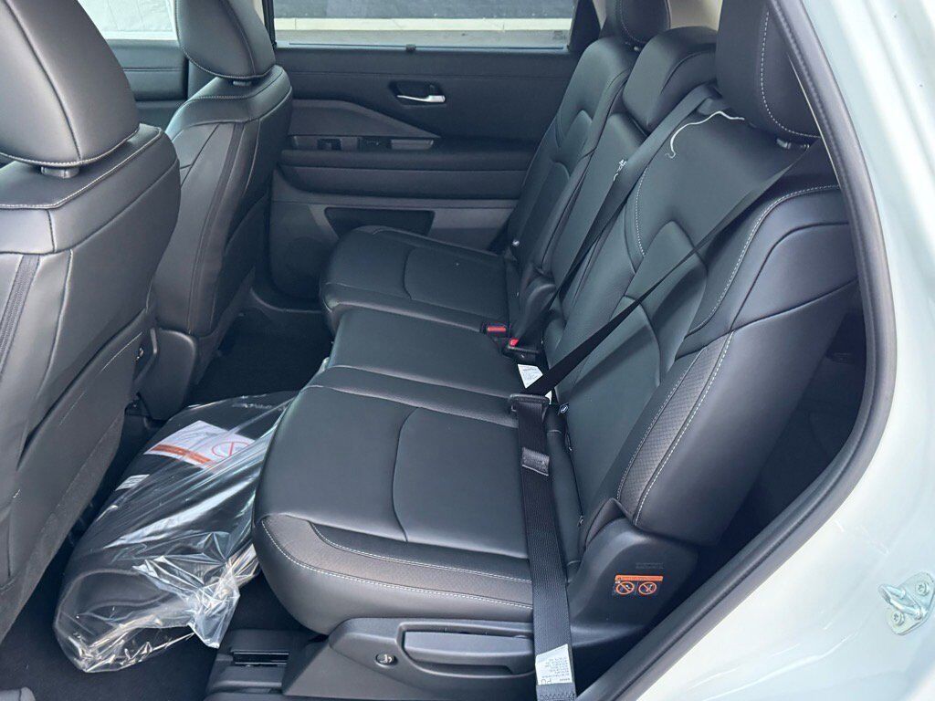 2025 Nissan Pathfinder SL Johnson City TN 2025 Nissan Pathfinder SL Johnson City TN