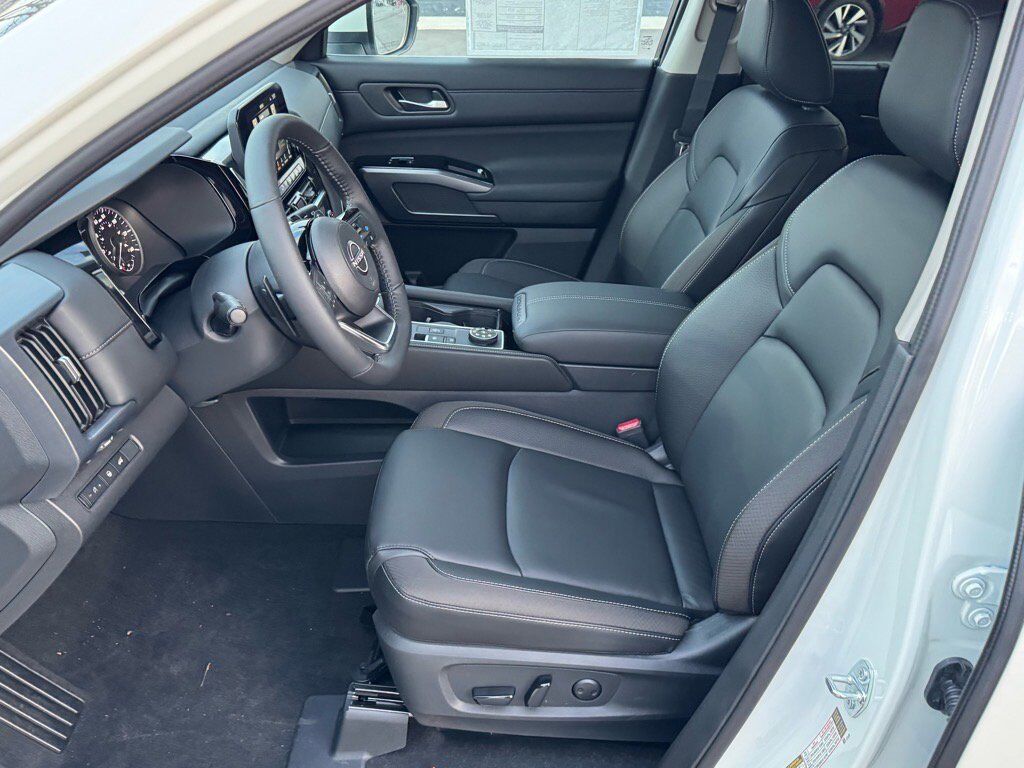 2025 Nissan Pathfinder SL Johnson City TN 2025 Nissan Pathfinder SL Johnson City TN