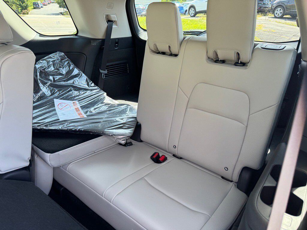 2025 Nissan Pathfinder SL Johnson City TN 2025 Nissan Pathfinder SL Johnson City TN