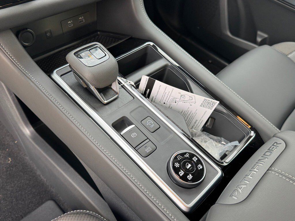 2025 Nissan Pathfinder SL Johnson City TN 2025 Nissan Pathfinder SL Johnson City TN