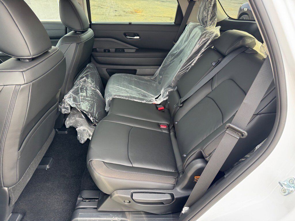 2025 Nissan Pathfinder SL Johnson City TN 2025 Nissan Pathfinder SL Johnson City TN