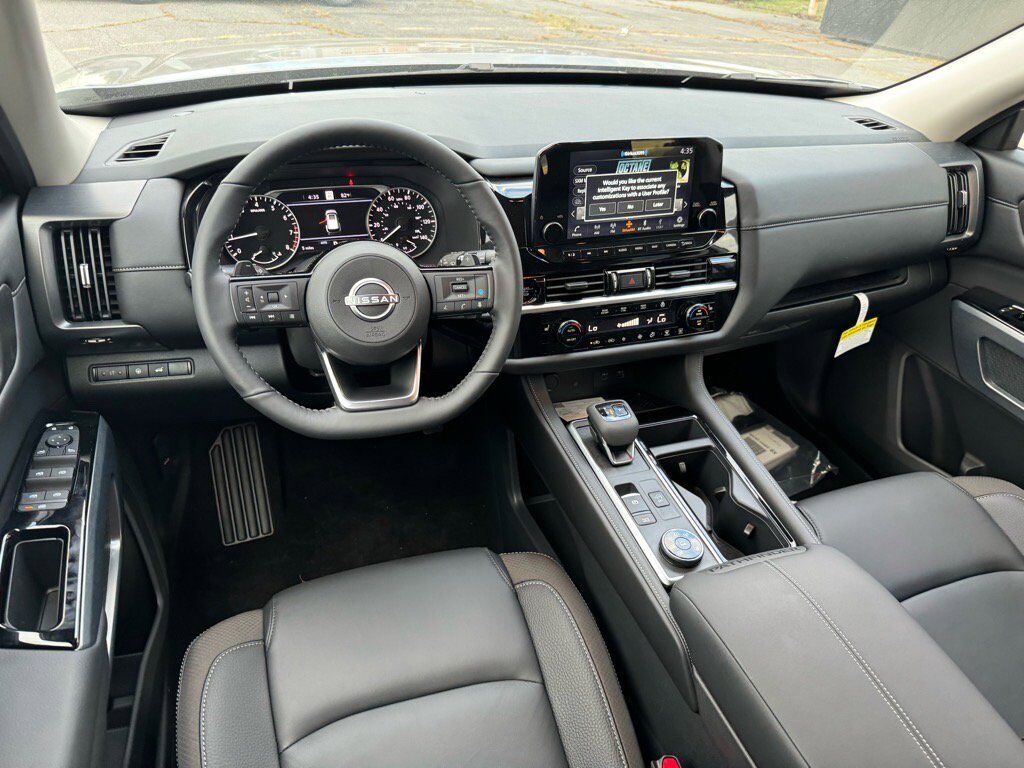 2025 Nissan Pathfinder SL Johnson City TN 2025 Nissan Pathfinder SL Johnson City TN