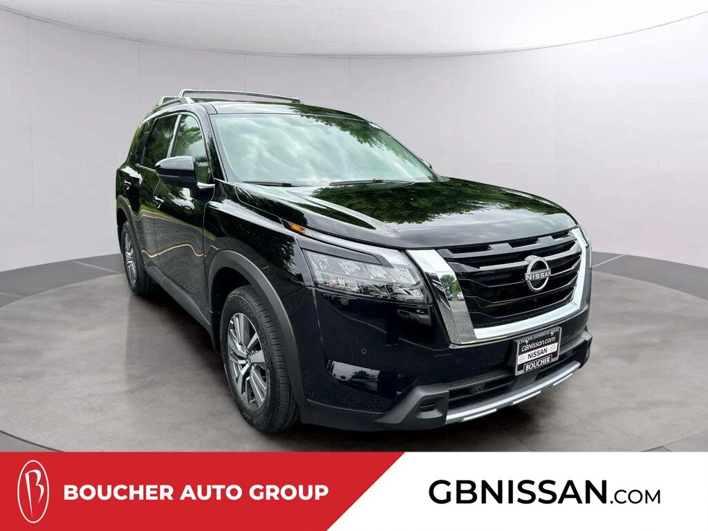 2025 Nissan Pathfinder SL