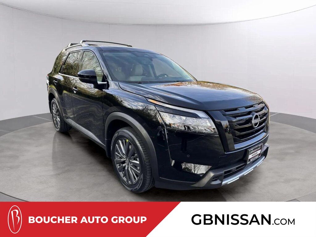 2025 Nissan Pathfinder SL