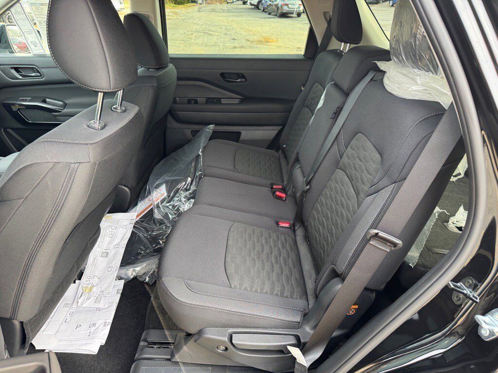 2025 Nissan Pathfinder SV Johnson City TN 2025 Nissan Pathfinder SV Johnson City TN