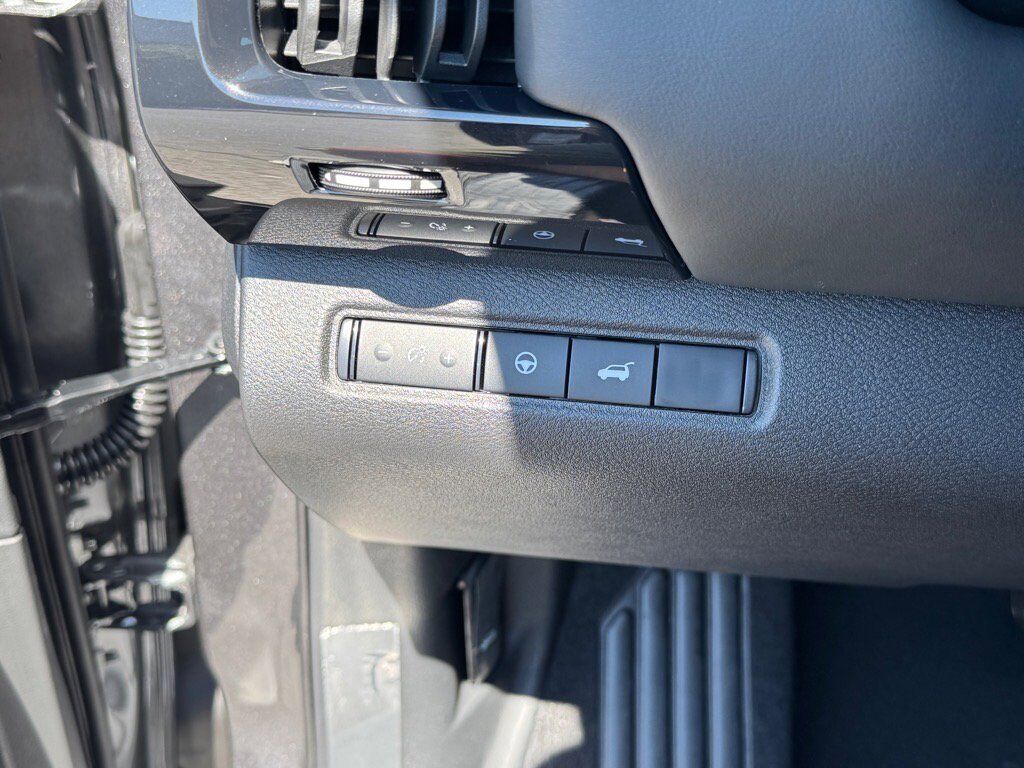 2025 Nissan Pathfinder SV Johnson City TN 2025 Nissan Pathfinder SV Johnson City TN