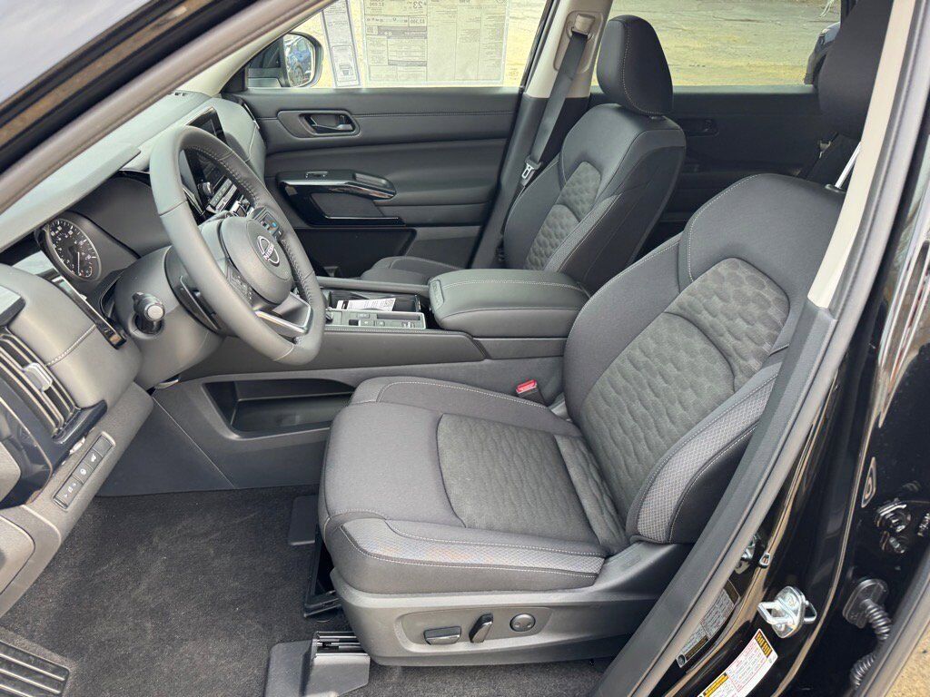 2025 Nissan Pathfinder SV Johnson City TN 2025 Nissan Pathfinder SV Johnson City TN