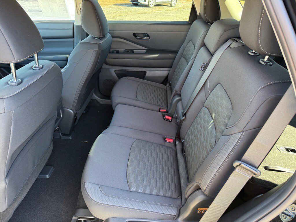 2025 Nissan Pathfinder SV Johnson City TN 2025 Nissan Pathfinder SV Johnson City TN