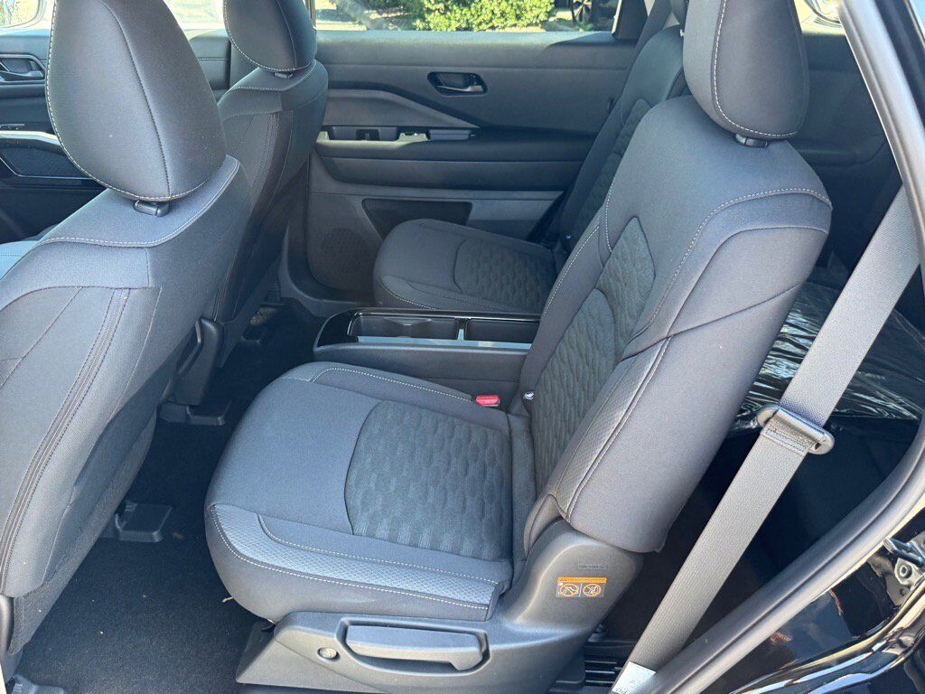 2025 Nissan Pathfinder SV Johnson City TN 2025 Nissan Pathfinder SV Johnson City TN