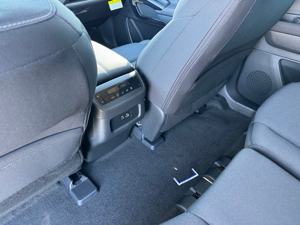 2025 Nissan Pathfinder SV Johnson City TN 2025 Nissan Pathfinder SV Johnson City TN