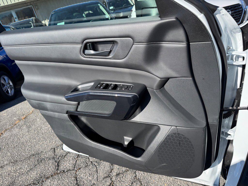 2025 Nissan Pathfinder SV Johnson City TN 2025 Nissan Pathfinder SV Johnson City TN