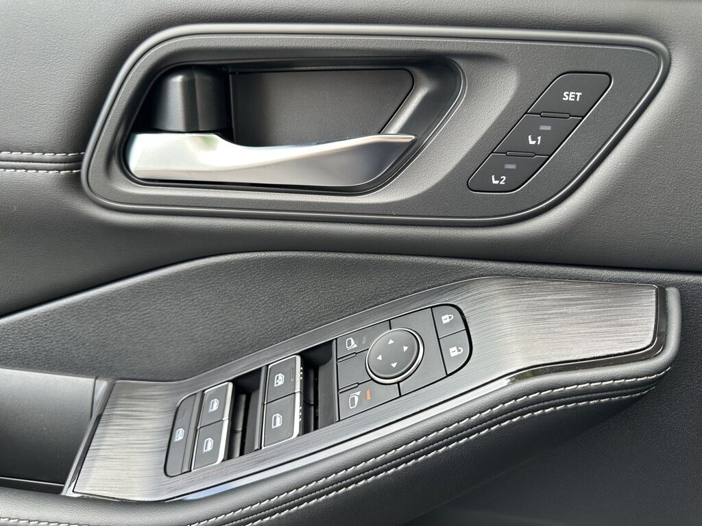 2025 Nissan Rogue SL W/ Premium &amp; Tech Pkg San Clemente CA