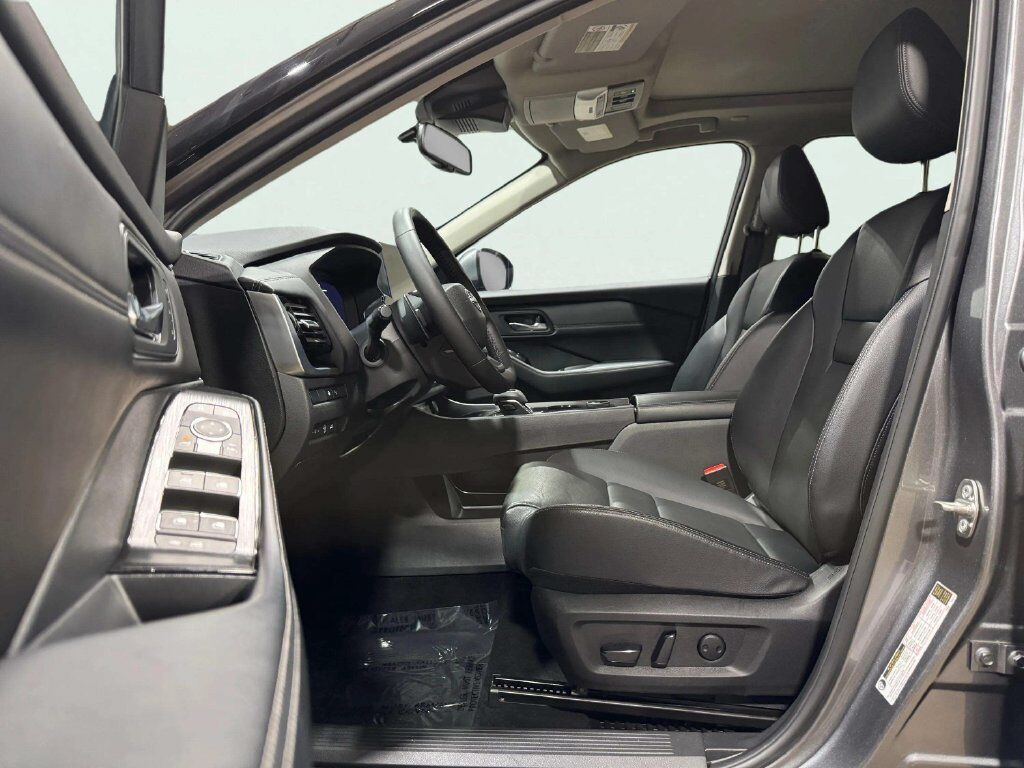 2025 Nissan Rogue SL w/Premium &amp; Tech Pkg San Clemente CA
