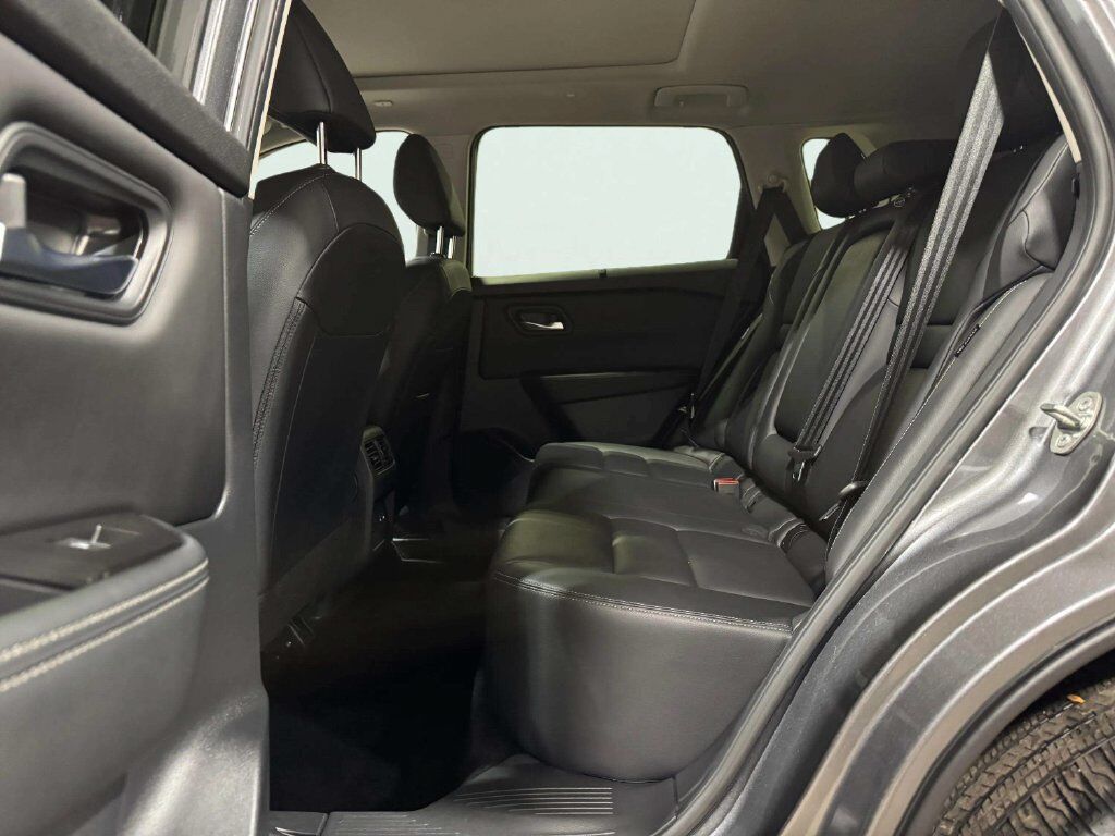 2025 Nissan Rogue SL w/Premium &amp; Tech Pkg San Clemente CA