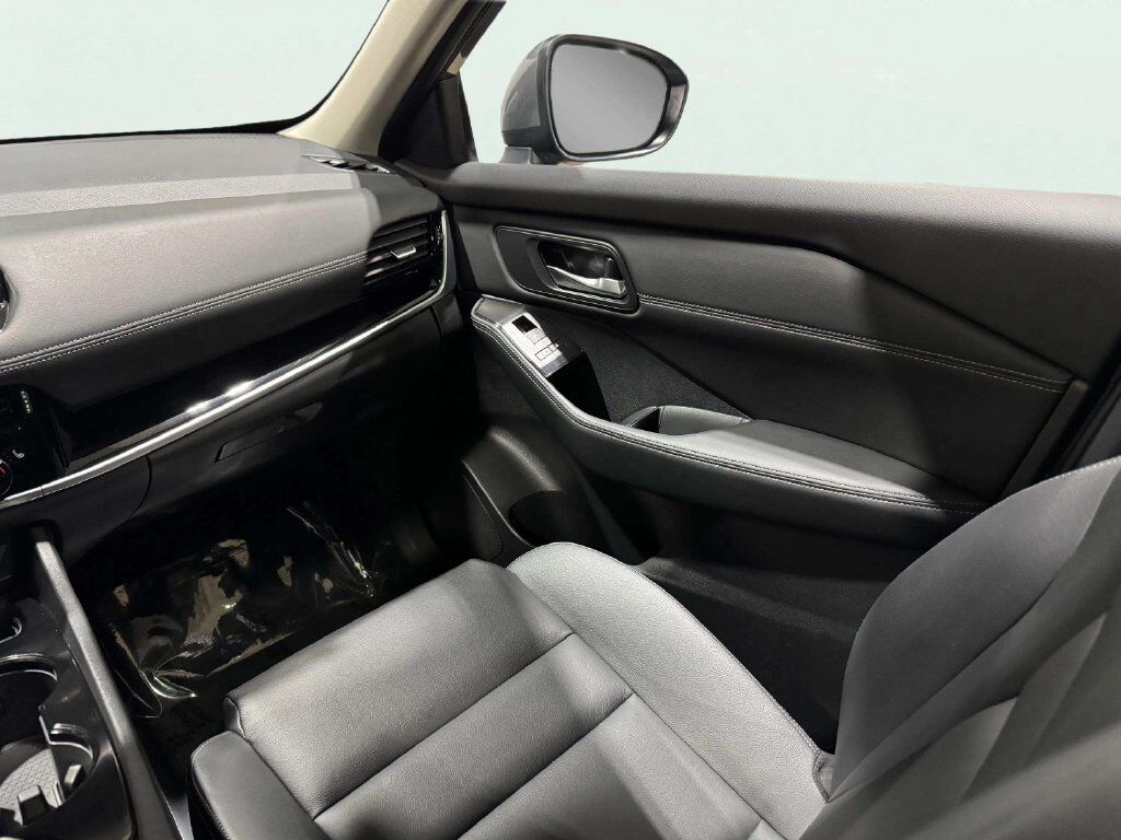 2025 Nissan Rogue SL w/Premium &amp; Tech Pkg San Clemente CA