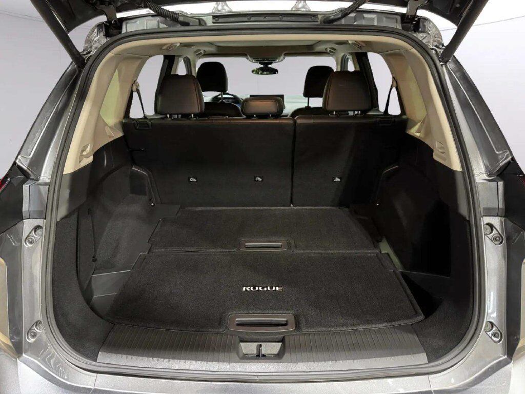 2025 Nissan Rogue SL w/Premium &amp; Tech Pkg San Clemente CA