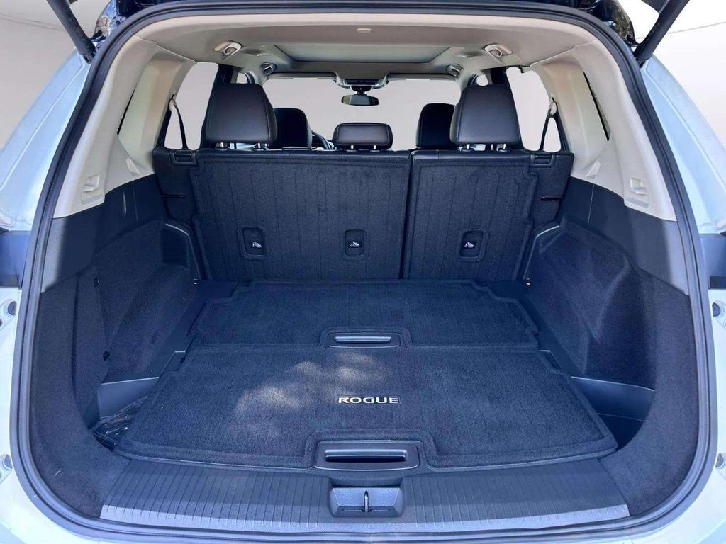 2025 Nissan Rogue SL w/Premium &amp; Tech Pkg San Clemente CA