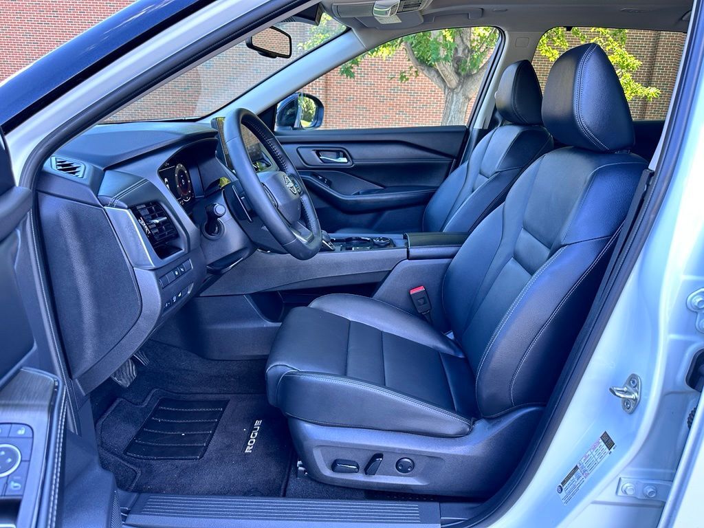 2025 Nissan Rogue SL w/Premium &amp; Tech Pkg San Clemente CA