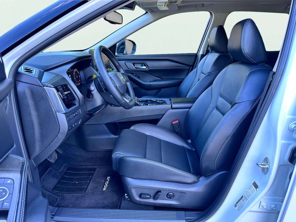 2025 Nissan Rogue SL w/Premium &amp; Tech Pkg San Clemente CA