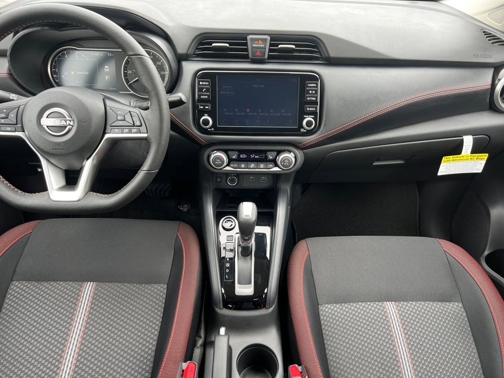 2025 Nissan Versa 1.6 SR