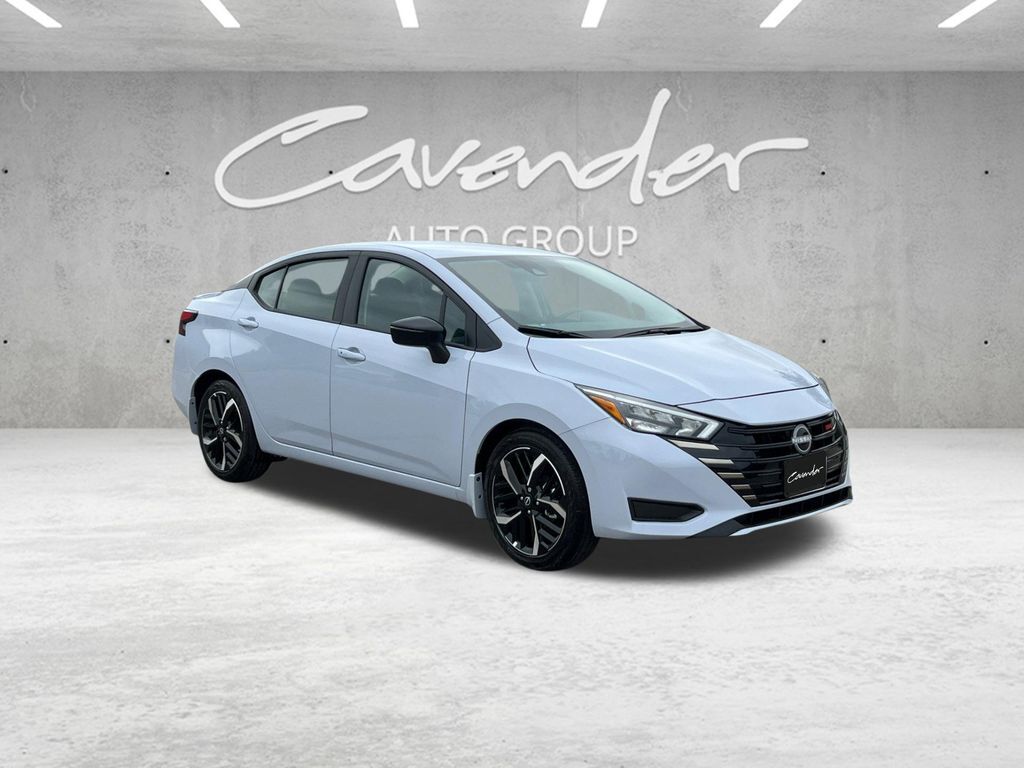 2025 Nissan Versa 1.6 SR