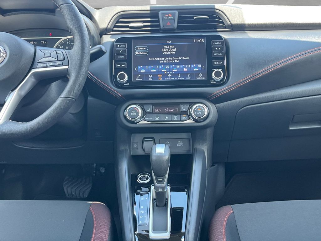 2025 Nissan Versa 1.6 SR