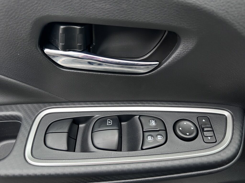 2025 Nissan Versa 1.6 SR San Clemente CA