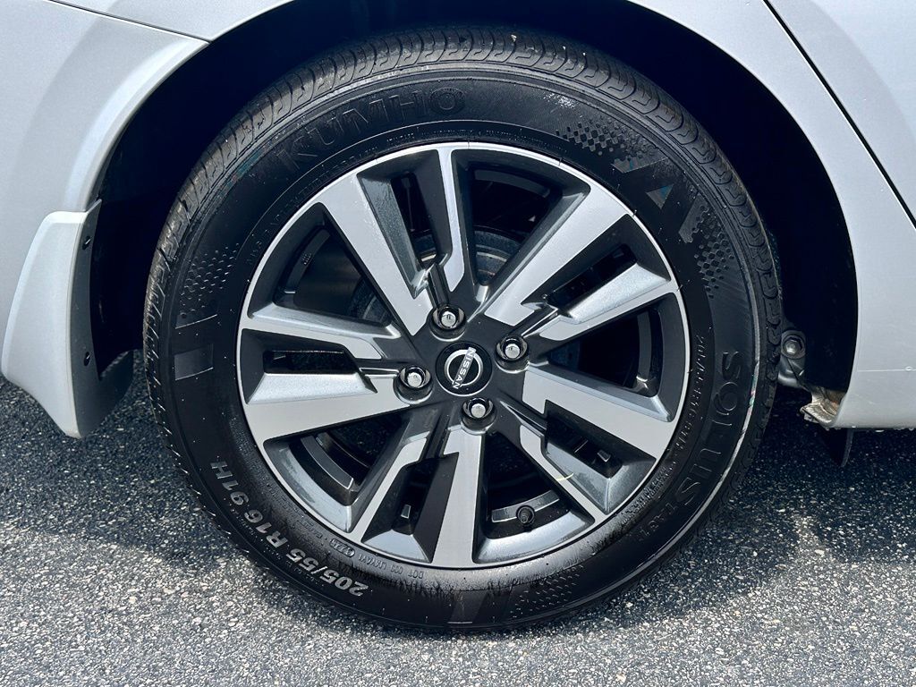 2025 Nissan Versa 1.6 SV San Clemente CA