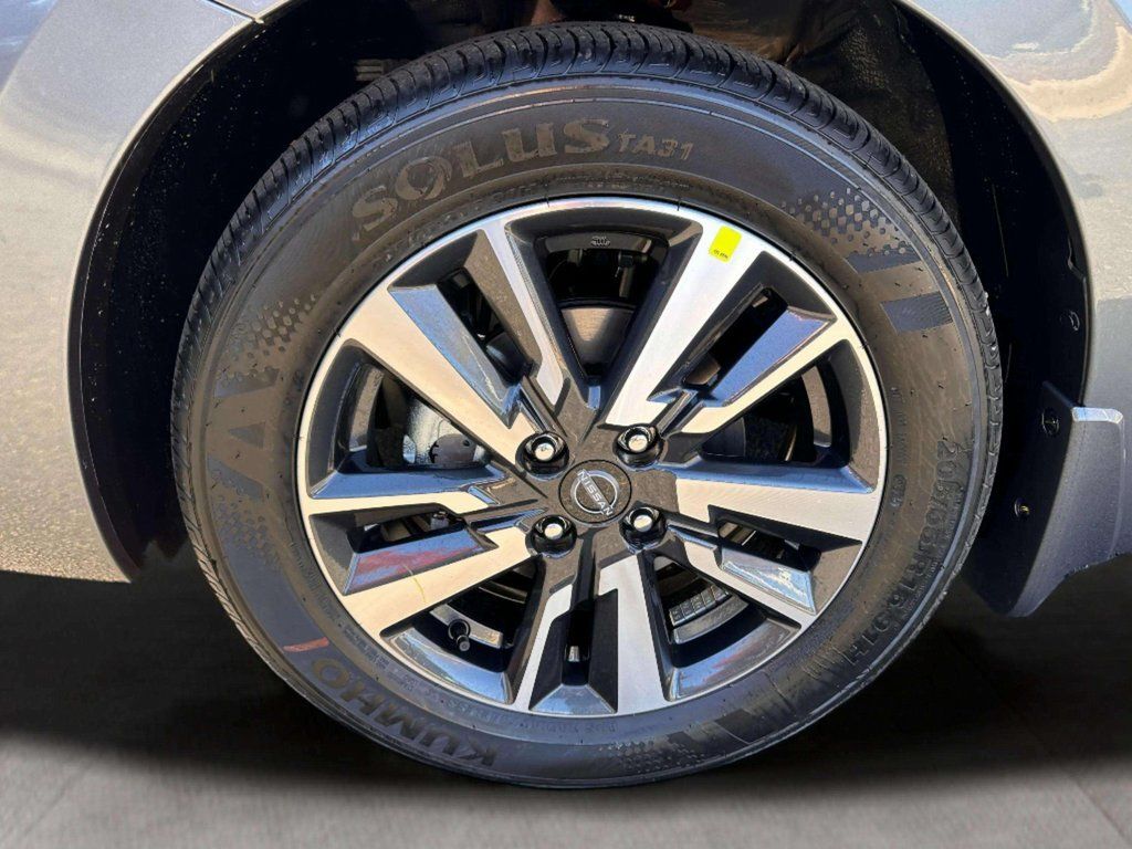 2025 Nissan Versa 1.6 SV San Clemente CA